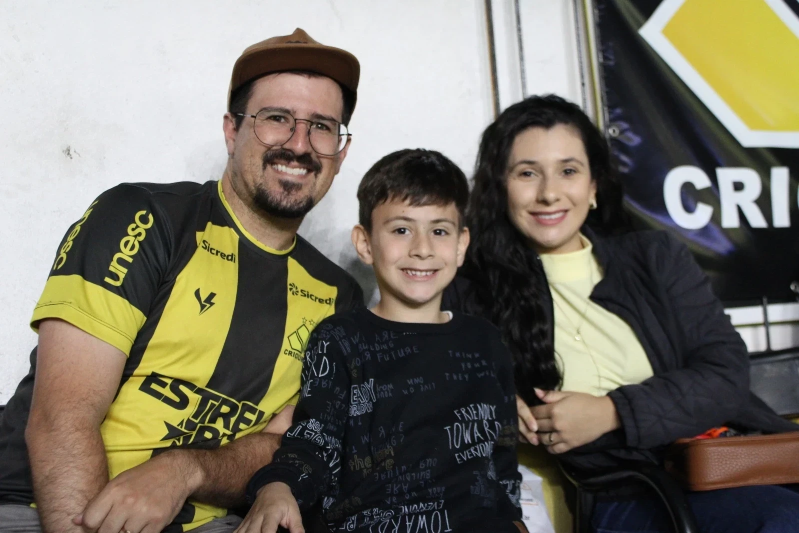Mais de 17 mil torcedores carvoeiros lotam o Majestoso, mas saem frustrados com empate
